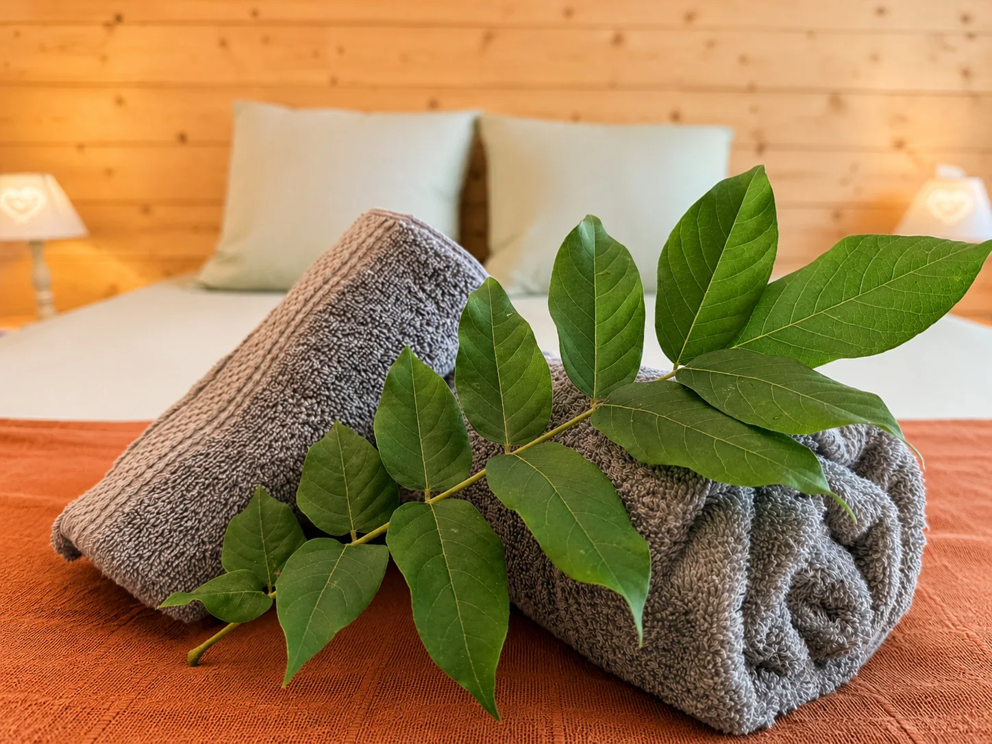 Le linge est prêt dans la chambre verte