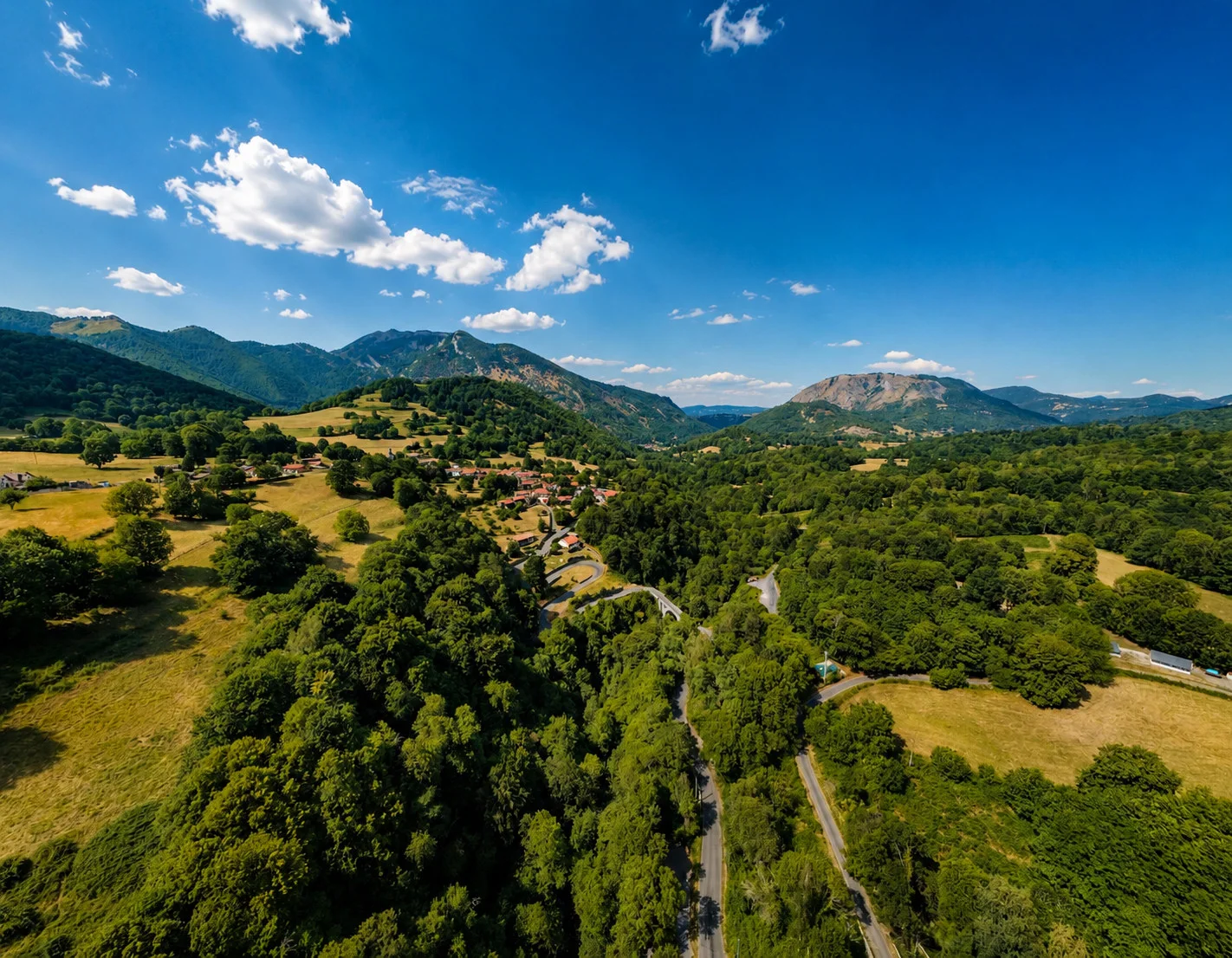 Esbareich et la vallée vus du ciel